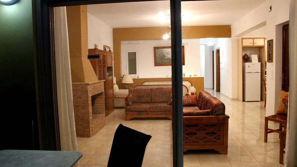 Sofia Filoxenia House Villa คาลีเวส ภายนอก รูปภาพ